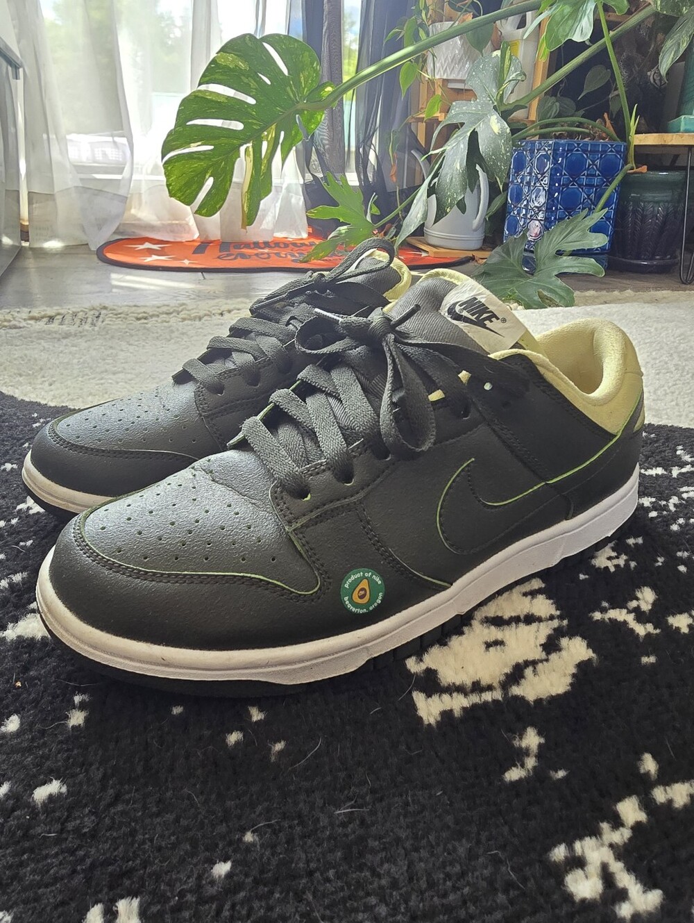 Nike Dunk Low Avocado W 9.5